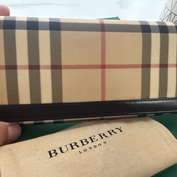 Burberry long wallet - Picture 1 of 8